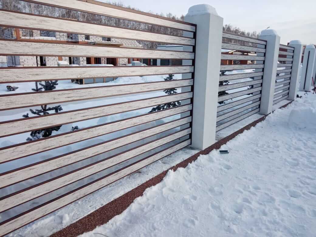 забор-ранчо из металлопланкена 130м каштан красный + беленый дуб фото1 в Вельске