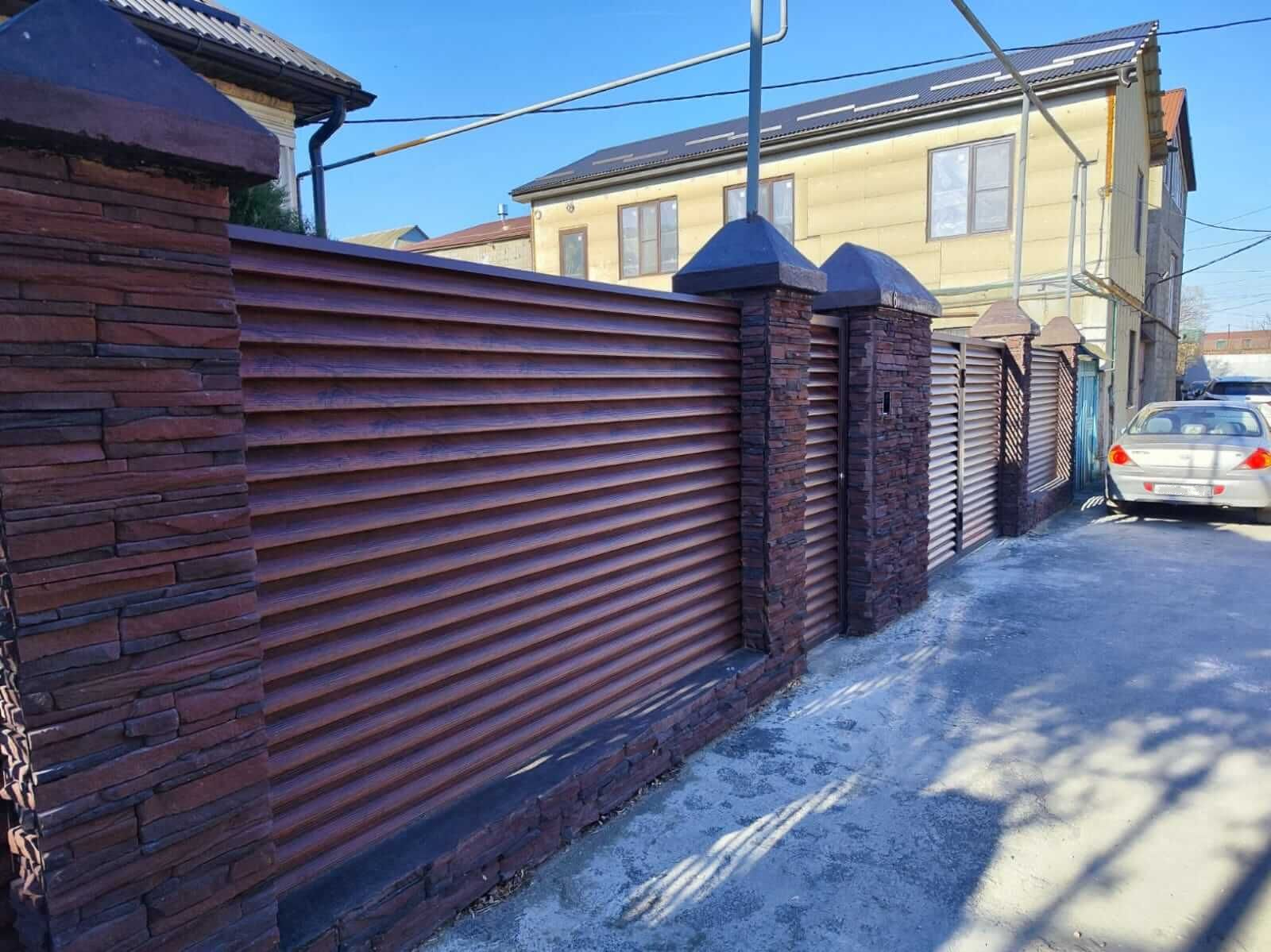 Забор с ламелями Еврожалюзи 43м Красный Каштан Printech фото 1 в Вельске