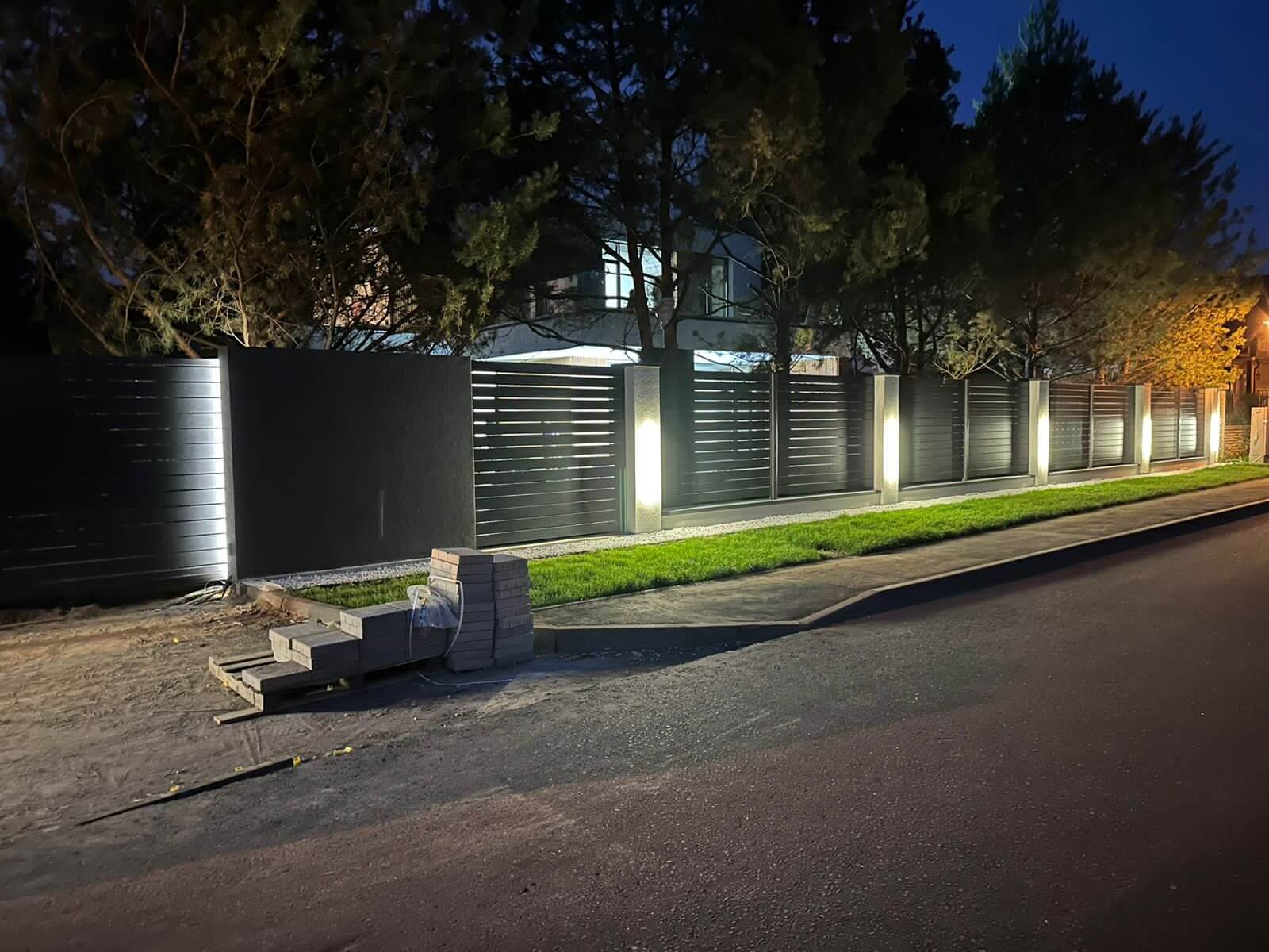 Забор-ранчо из металлопланкена 36м RAL7024 Серый Графит фото 11 в Вельске