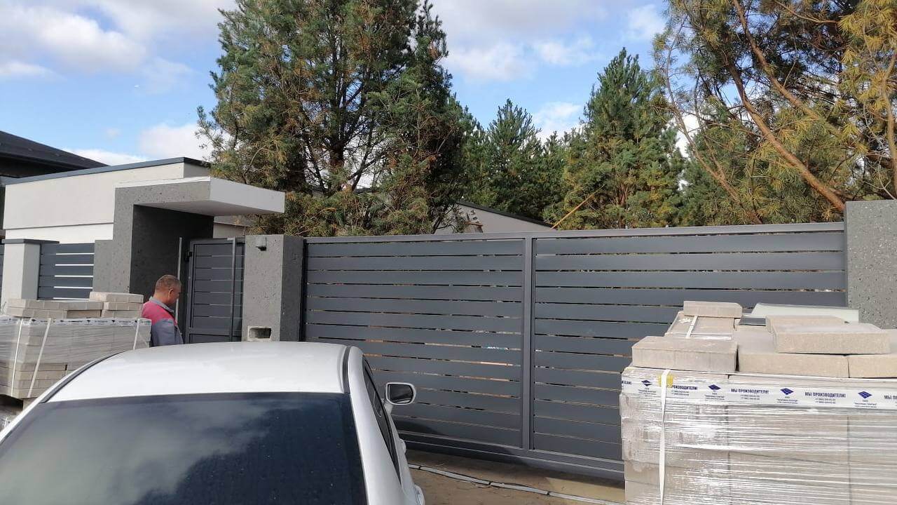Забор-ранчо из металлопланкена 36м RAL7024 Серый Графит фото 3 в Вельске