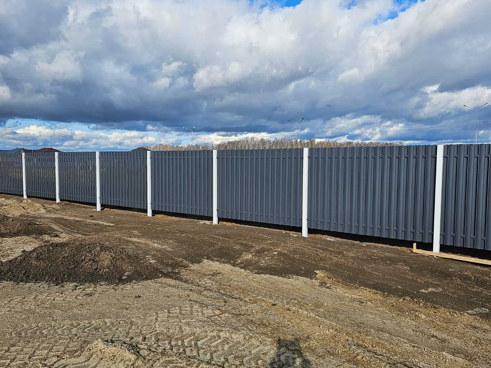 Забор из евроштакетника 234м RAL7024/7024 Серый Графит двусторонний фото 2 в Вельске
