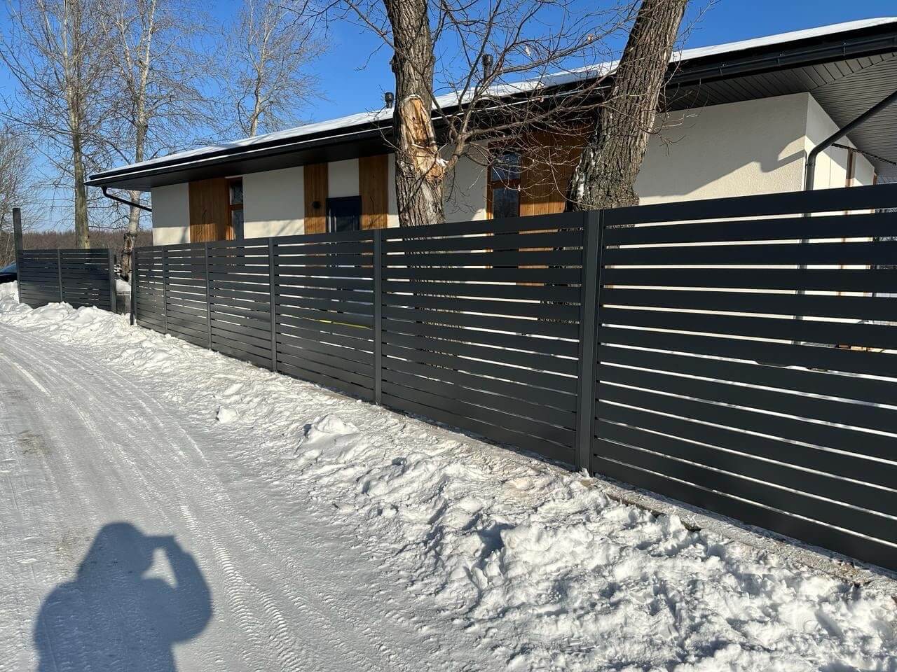 Забор-ранчо из металлопланкена 37м RAL7024 Серый Графит фото 1 в Вельске