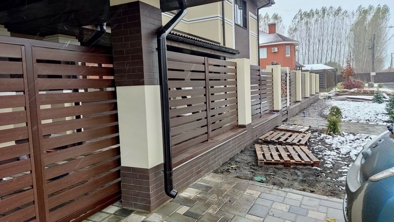 Забор-ранчо из металлопланкена 26м Мореный Дуб Printech фото 2 в Вельске