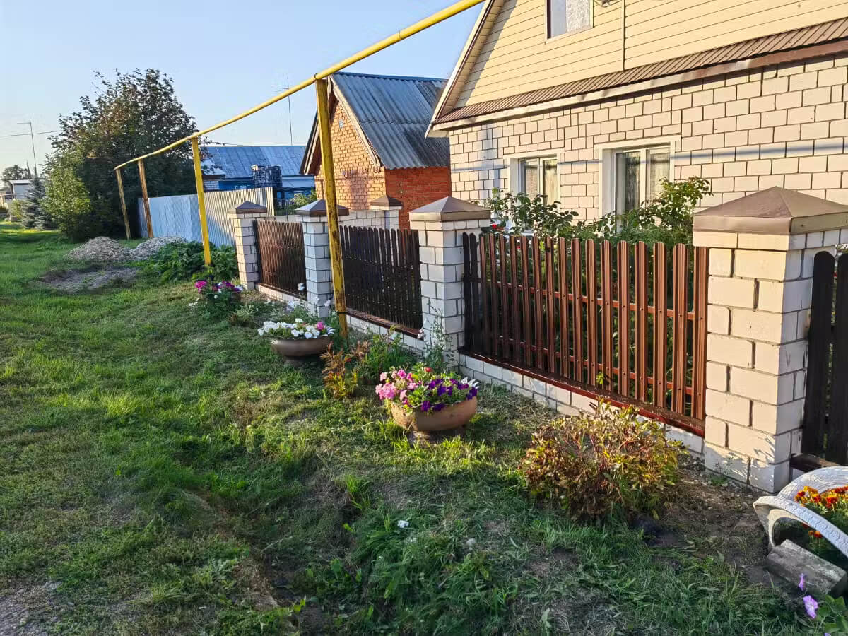 Забор из евроштакетника 10м RAL8017/8017 Шоколад двусторонний фото 2 в Вельске